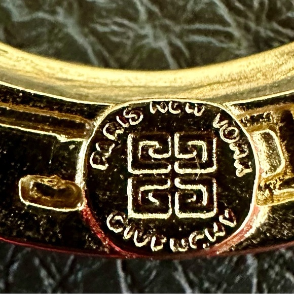 Givenchy Gold Brooch - Picture 4 of 5